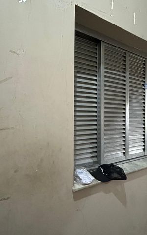 Casa à venda com 210m², 4 quartos e 1 vagaEntrada do quarto de serviço 