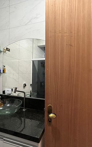 Casa à venda com 210m², 4 quartos e 1 vagaBanheiro