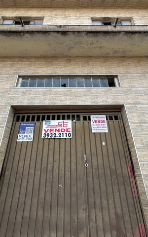 Casa à venda com 210m², 4 quartos e 1 vagaFachada