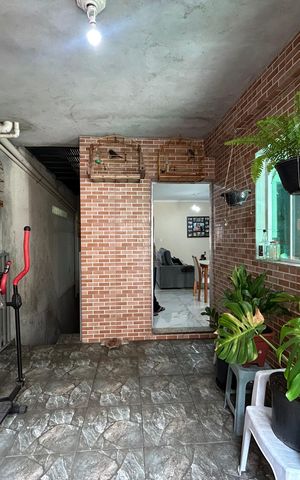 Casa à venda com 210m², 4 quartos e 1 vagaÁrea de Serviço