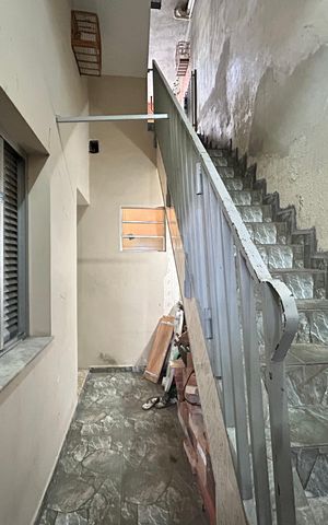 Casa à venda com 210m², 4 quartos e 1 vagaEntrada do quarto de serviço 