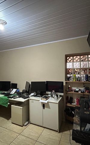 Casa à venda com 210m², 4 quartos e 1 vagaQuarto de Serviço