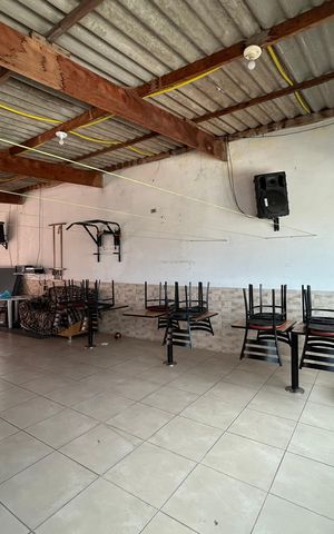Casa à venda com 210m², 4 quartos e 1 vagaSalão de Festas e Churrasqueira