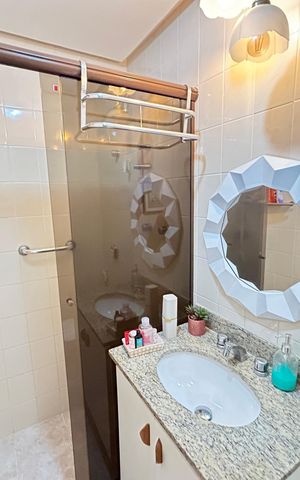 Apartamento à venda com 110m², 3 quartos e 2 vagasBanheiro social