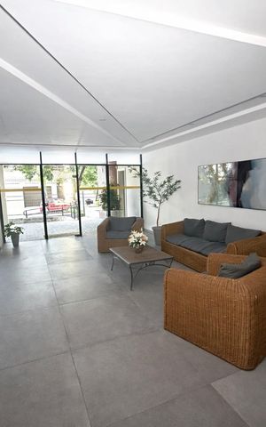 Apartamento à venda com 110m², 3 quartos e 2 vagas Apartamento à venda com 110m², 3 quartos e 2 vagasHall de entrada