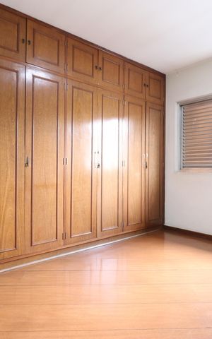 Casa à venda com 180m², 3 quartos e 2 vagasSuíte 1