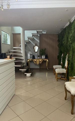 Casa à venda com 195m², 4 quartos e 3 vagas Casa à venda com 195m², 4 quartos e 3 vagasOutros