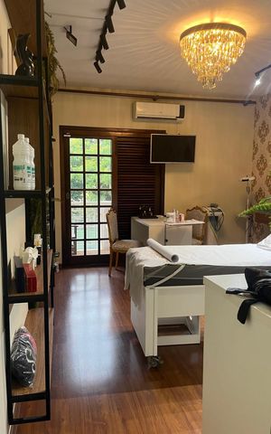 Casa à venda com 195m², 4 quartos e 3 vagas Casa à venda com 195m², 4 quartos e 3 vagasOutros