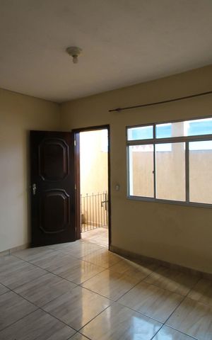 Casa à venda com 125m², 4 quartos e 1 vaga Casa à venda com 125m², 4 quartos e 1 vagaSala