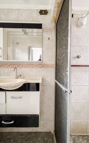 Casa à venda com 816m², 1 quarto e 5 vagas Casa à venda com 816m², 1 quarto e 5 vagasBanheiro Social