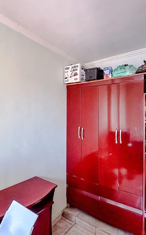 Apartamento à venda com 74m², 2 quartos e 1 vagaQuarto 2
