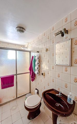 Apartamento à venda com 74m², 2 quartos e 1 vagaBanheiro