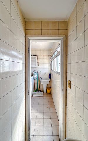Apartamento à venda com 74m², 2 quartos e 1 vagaBanheiro de serviço
