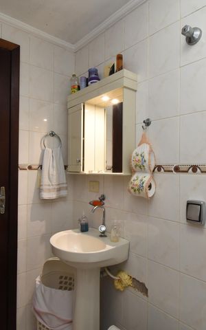 Casa de condomínio à venda com 86m², 3 quartos e 2 vagasBanheiro