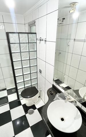 Apartamento à venda com 60m², 2 quartos e 1 vaga Apartamento à venda com 60m², 2 quartos e 1 vagaBanheiro