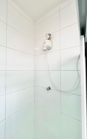 Apartamento à venda com 94m², 2 quartos e 1 vaga Apartamento à venda com 94m², 2 quartos e 1 vagaBanheiro