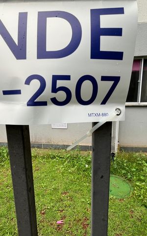 Apartamento à venda com 44m², 2 quartos e 1 vaga Apartamento à venda com 44m², 2 quartos e 1 vagaFachada/Placa