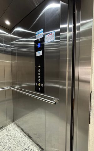 Apartamento à venda com 119m², 2 quartos e 1 vaga Apartamento à venda com 119m², 2 quartos e 1 vagaElevador