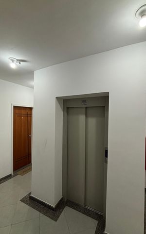 Apartamento à venda com 69m², 3 quartos e 2 vagas Apartamento à venda com 69m², 3 quartos e 2 vagasElevador