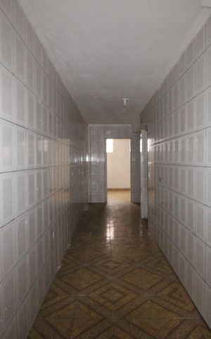 Casa para alugar com 120m², 2 quartos e sem vagaCorredor interno