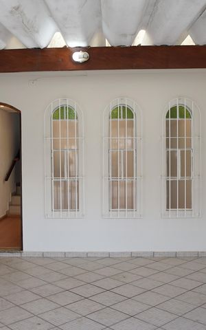 Casa à venda com 90m², 2 quartos e 1 vagaGaragem