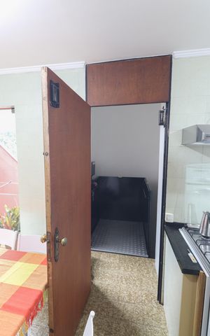 Casa à venda com 198m², 3 quartos e 2 vagas Casa à venda com 198m², 3 quartos e 2 vagaselevador