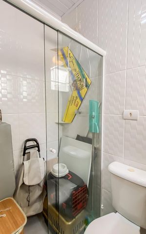 Casa de condomínio à venda com 55m², 2 quartos e 1 vaga Casa de condomínio à venda com 55m², 2 quartos e 1 vagaBanheiro da Suíte 2