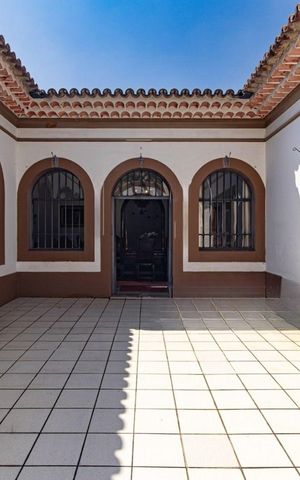 Casa à venda com 460m², 4 quartos e 3 vagas