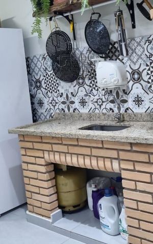 Casa à venda com 226m², 3 quartos e 2 vagas Casa à venda com 226m², 3 quartos e 2 vagasÁrea externa