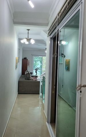 Casa à venda com 226m², 3 quartos e 2 vagas Casa à venda com 226m², 3 quartos e 2 vagasSala
