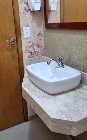 Casa à venda com 226m², 3 quartos e 2 vagas Casa à venda com 226m², 3 quartos e 2 vagasLavabo