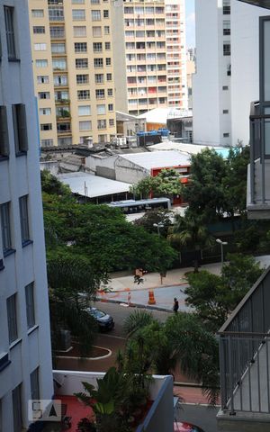 Apartamento à venda com 30m², 1 quarto e sem vaga Apartamento à venda com 30m², 1 quarto e sem vagaVista da varanda