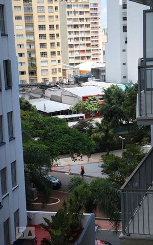Apartamento à venda com 30m², 1 quarto e sem vaga Apartamento à venda com 30m², 1 quarto e sem vagaVista da varanda