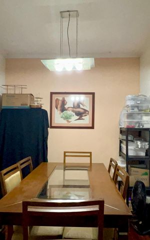 Casa para alugar com 100m², 3 quartos e 2 vagas Casa para alugar com 100m², 3 quartos e 2 vagasSala de Jantar