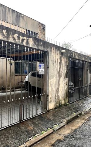 Casa para alugar com 100m², 3 quartos e 2 vagas Casa para alugar com 100m², 3 quartos e 2 vagasFachada