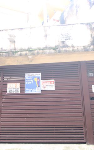 Casa para alugar com 65m², 2 quartos e sem vagaFachada