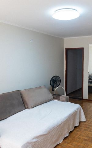 Casa à venda com 180m², 3 quartos e 3 vagas Casa à venda com 180m², 3 quartos e 3 vagasSala