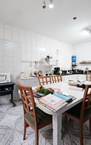 Casa para alugar com 300m², 8 quartos e 3 vagasCozinha e Área de Serviço