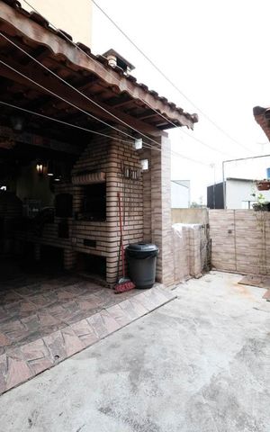 Casa para alugar com 300m², 8 quartos e 3 vagasÁrea externa