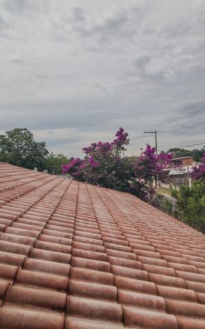 Casa à venda com 235m², 4 quartos e 2 vagas Casa à venda com 235m², 4 quartos e 2 vagasVista