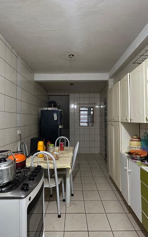 Casa para alugar com 330m², 3 quartos e 3 vagas Casa para alugar com 330m², 3 quartos e 3 vagasCozinha