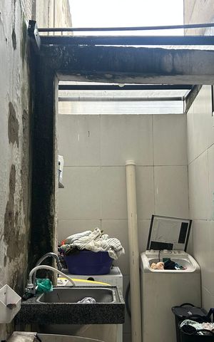 Casa para alugar com 330m², 3 quartos e 3 vagas Casa para alugar com 330m², 3 quartos e 3 vagasCasa 3 - parede fora do padrão