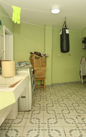 Casa à venda com 210m², 4 quartos e 2 vagasÁrea de Serviço