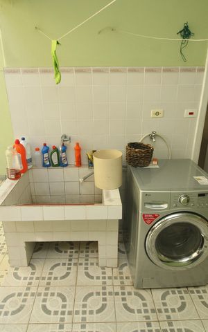 Casa à venda com 210m², 4 quartos e 2 vagasÁrea de Serviço