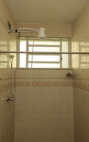 Casa à venda com 210m², 4 quartos e 2 vagasBanheiro de serviço