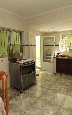 Casa à venda com 210m², 4 quartos e 2 vagasCozinha