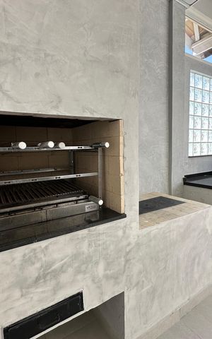 Casa à venda com 322m², 4 quartos e 4 vagas Casa à venda com 322m², 4 quartos e 4 vagasChurrasqueira