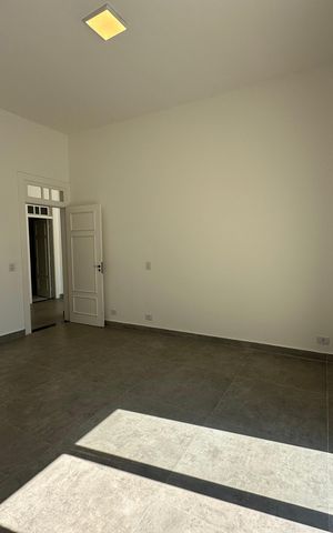 Casa à venda com 322m², 4 quartos e 4 vagas Casa à venda com 322m², 4 quartos e 4 vagasSuíte 2
