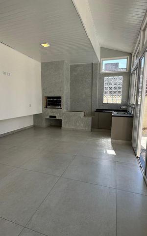 Casa à venda com 322m², 4 quartos e 4 vagas Casa à venda com 322m², 4 quartos e 4 vagasChurrasqueira