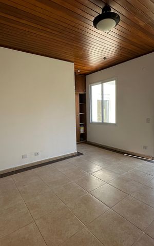 Casa à venda com 322m², 4 quartos e 4 vagas Casa à venda com 322m², 4 quartos e 4 vagasSuíte 3